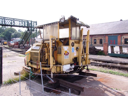 BR  74058 Ballast Packer built 1984