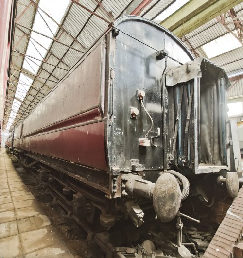 LMS  30225 Period 3 Travelling Post Office built 1939